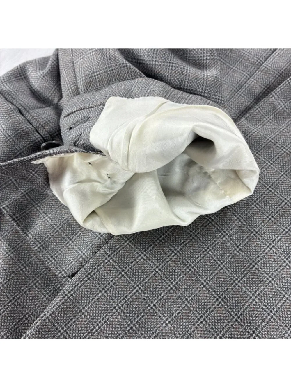 Brioni brand brioniretailer